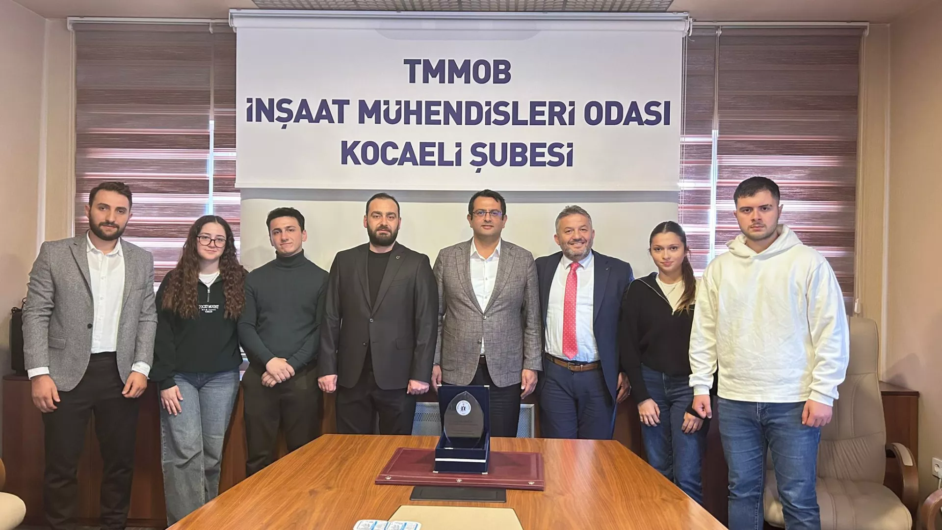 Kocaeli Eğitim Vakfı’ndan TMMOB İnşaat Mühendisleri Odası Kocaeli Şube Başkanı Ali Akgün’e Ziyaret